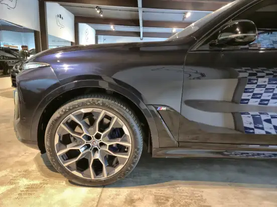 BMW-X7-4.4 V8 GASOLINA M60i STEPTRONIC BMW-X7-2024