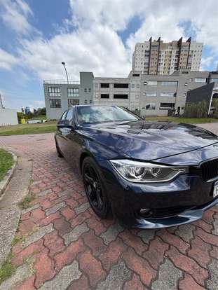 BMW-320i-2014