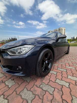 BMW-320i-2014