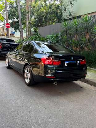 BMW-320i-2013