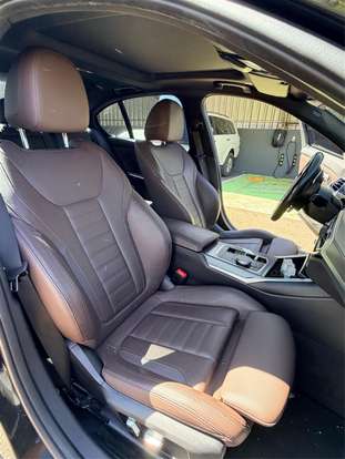 BMW-320i-2023