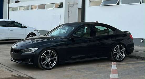 BMW-320i-2013