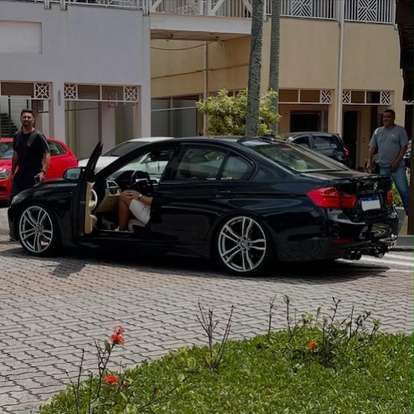 BMW-320i-2013