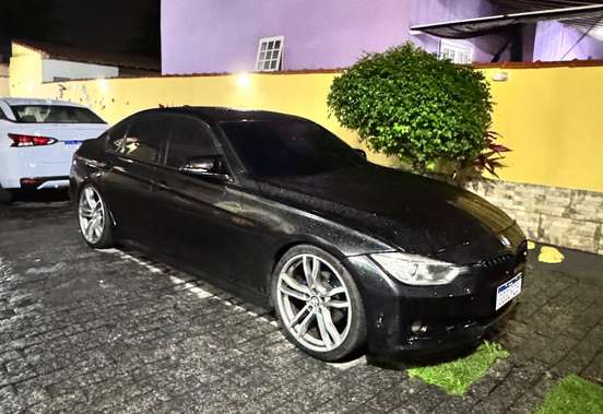 BMW-320i-2013
