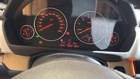 BMW-320i-2013