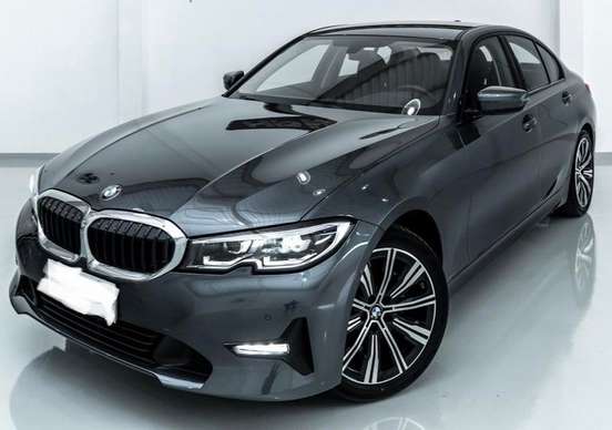 BMW-320i-2020