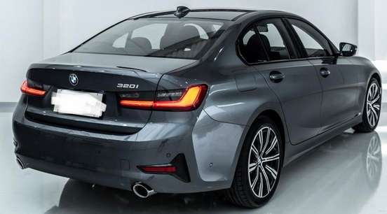 BMW-320i-2020