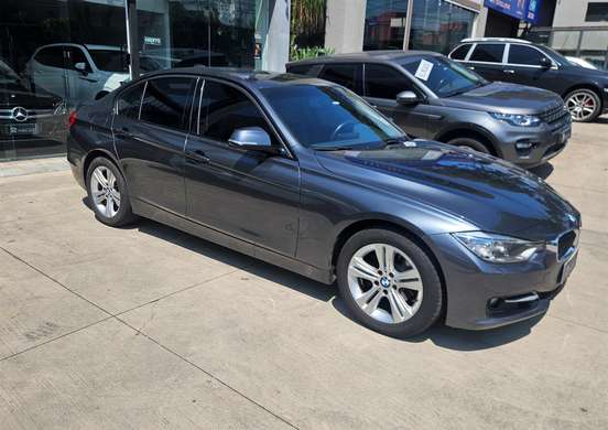 BMW-320i-2015