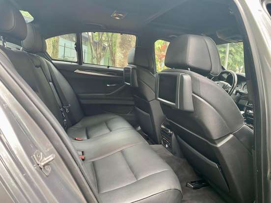 BMW-550i-2010
