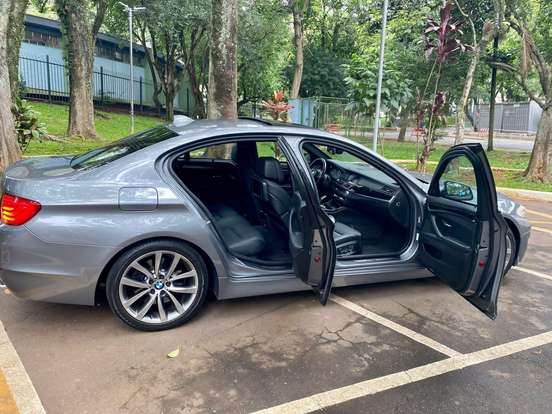 BMW-550i-2010