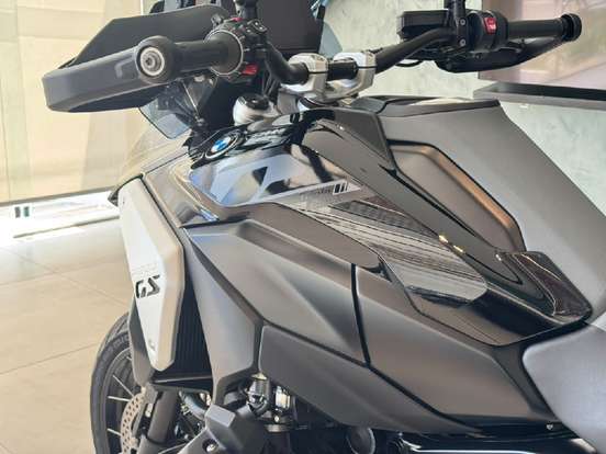 BMW-R 1300 GS TRIPLE BLACK BMW-R 1300 GS TRIPLE BLACK-2024
