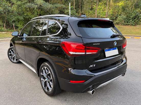 BMW-X1-2.0 16V TURBO ACTIVEFLEX SDRIVE20I X-LINE 4P AUTOMÁTICO BMW-X1-2020
