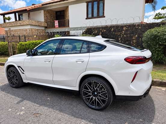 BMW-X6-4.4 V8 BITURBO GASOLINA M COMPETITION AUTOMÁTICO BMW-X6-2022