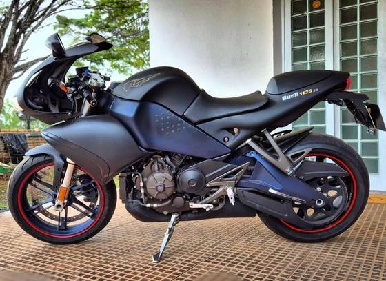 BUELL 1125R 