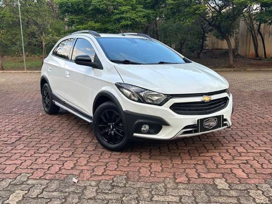CHEVROLET-ONIX-2018