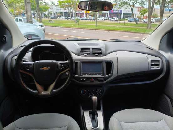 CHEVROLET-SPIN-2015