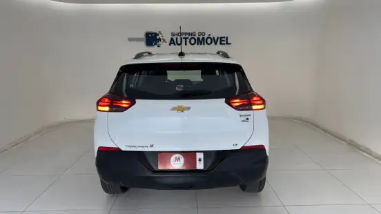 CHEVROLET-TRACKER-2023