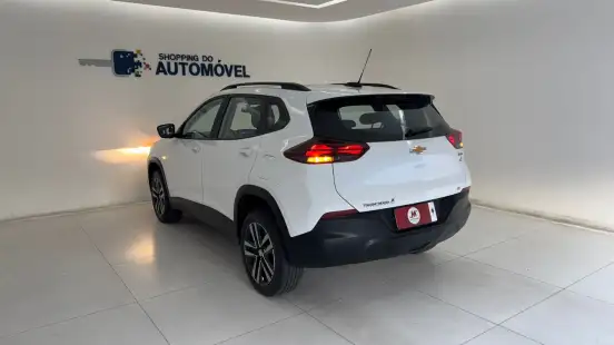 CHEVROLET-TRACKER-2023