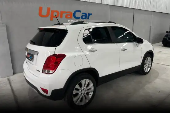 CHEVROLET-TRACKER-2017