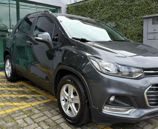 CHEVROLET-TRACKER-2019