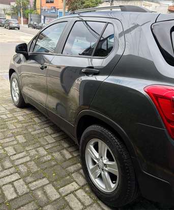 CHEVROLET-TRACKER-2019