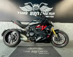 DUCATI DIAVEL 1260 S DUCATI DIAVEL 1260 S