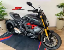 DUCATI DIAVEL 1260 S DUCATI DIAVEL 1260 S