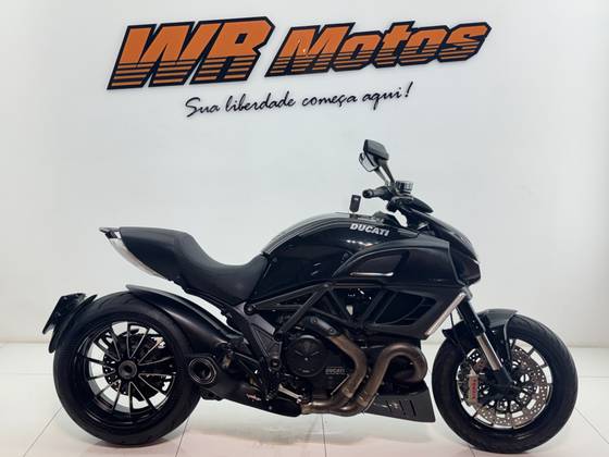 DUCATI DIAVEL DARK 