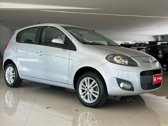 FIAT PALIO 1.6 MPI ESSENCE 16V FLEX 4P MANUAL