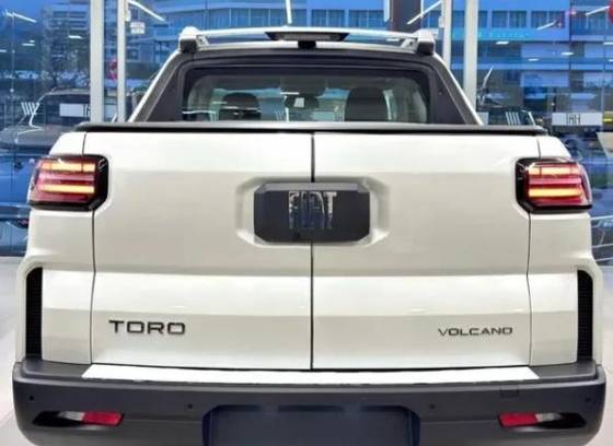 FIAT TORO 1.3 TURBO 270 HYBRID VOLCANO AT6