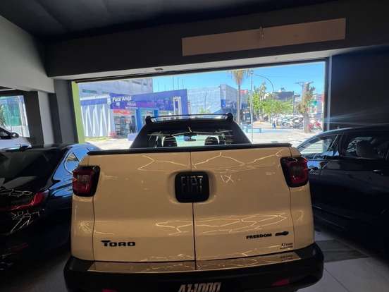 FIAT-TORO-1.8 16V EVO FLEX FREEDOM AT6 FIAT-TORO-2017
