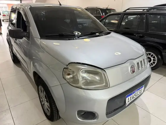 FIAT UNO 1.0 EVO VIVACE 8V FLEX 4P MANUAL