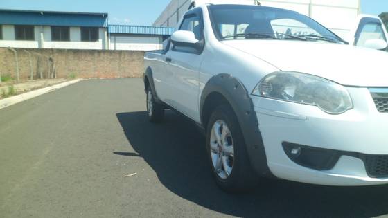 FIAT STRADA 1.6 MPI TREKKING CS 16V FLEX 2P MANUAL