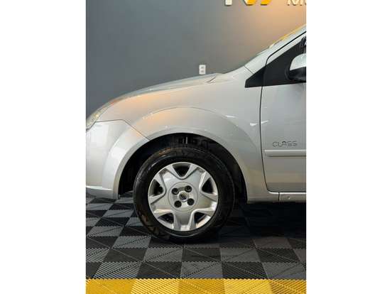 FORD-FIESTA-2008