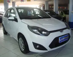 FORD FIESTA 1.6 ROCAM SEDAN 8V FLEX 4P MANUAL FORD FIESTA 1.6 ROCAM SEDAN 8V FLEX 4P MANUAL