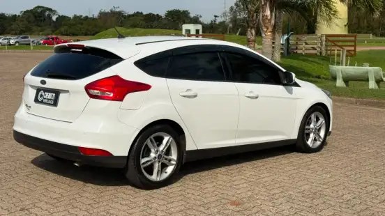 FORD-FOCUS-2018