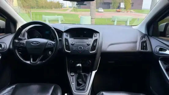FORD-FOCUS-2018