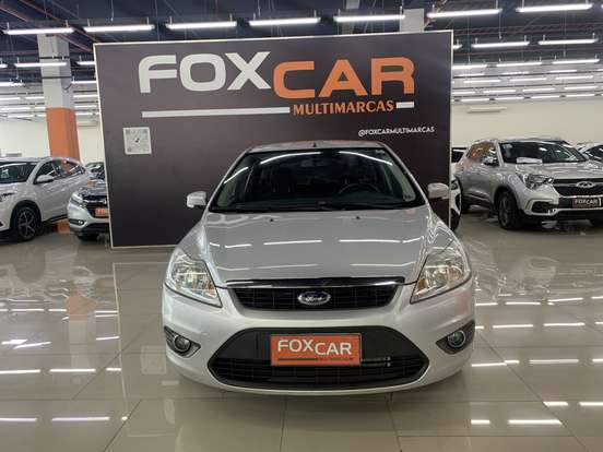 FORD-FOCUS-2012