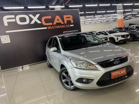 FORD-FOCUS-2012