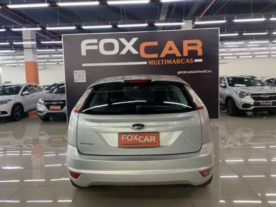 FORD-FOCUS-2012