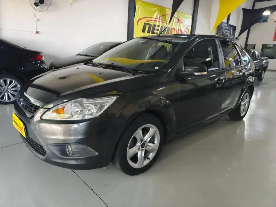 FORD FOCUS 2.0 GLX 16V FLEX 4P AUTOMÁTICO