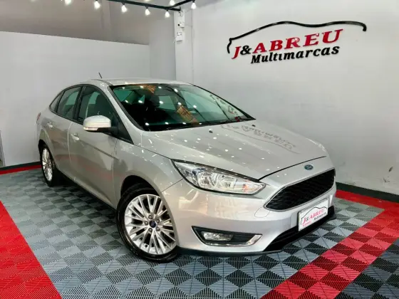 FORD FOCUS 2.0 SE 16V FLEX 4P POWERSHIFT