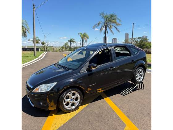 FORD FOCUS 2.0 16V FLEX 4P AUTOMÁTICO