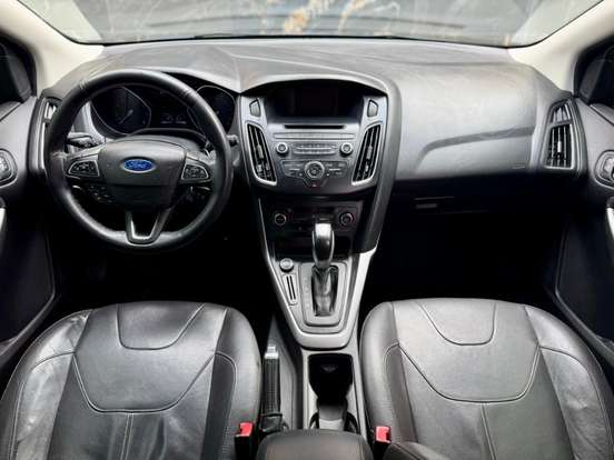 FORD-FOCUS-2.0 SE PLUS FASTBACK 16V FLEX 4P POWERSHIFT FORD-FOCUS-2015