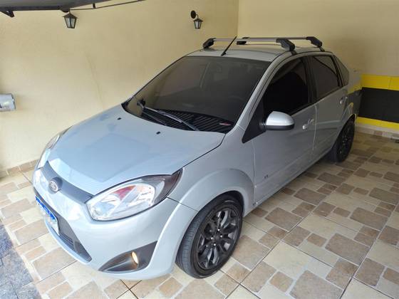 FORD FIESTA 1.6 ROCAM SE SEDAN 8V FLEX 4P MANUAL
