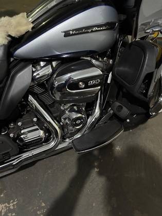 HARLEY-DAVIDSON ROAD GLIDE ULTRA 