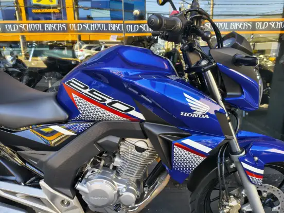 HONDA-CB TWISTER-2022