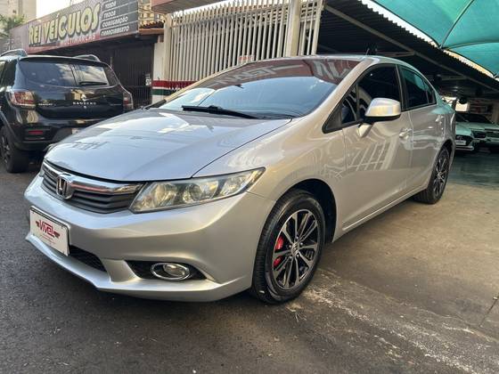 HONDA CIVIC 1.8 LXS 16V FLEX 4P AUTOMÁTICO