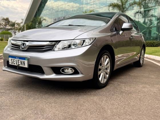 HONDA CIVIC 1.8 LXS 16V FLEX 4P AUTOMÁTICO
