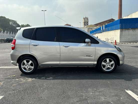 HONDA-FIT-1.4 LXL 8V GASOLINA 4P AUTOMÁTICO HONDA-FIT-2005